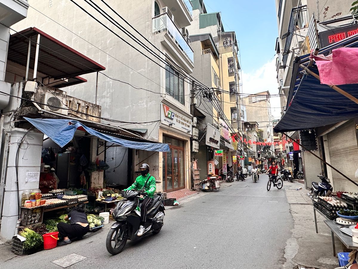 Bán Đất Mặt Phố Bùi Xương Trạch. Thanh Xuân. Ô Tô. Vỉa Hè. DT 125m2. MT 5.3m. Giá 31.8 Tỷ