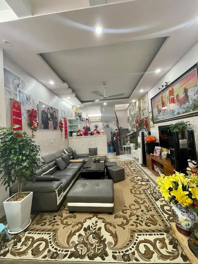 KIM GIANG – HOÀNG MAI | Ô TÔ 7 CHỖ VÀO NHÀ – NHÀ ĐẸP – KINH DOANH TỐT