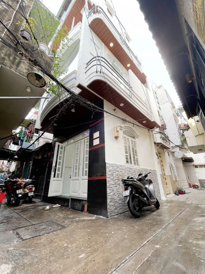 Bán nhà Trần Văn Đang Quận 3 – Căn góc 2 mặt tiền – 4 tầng có sân thượng – 4.7 tỷ