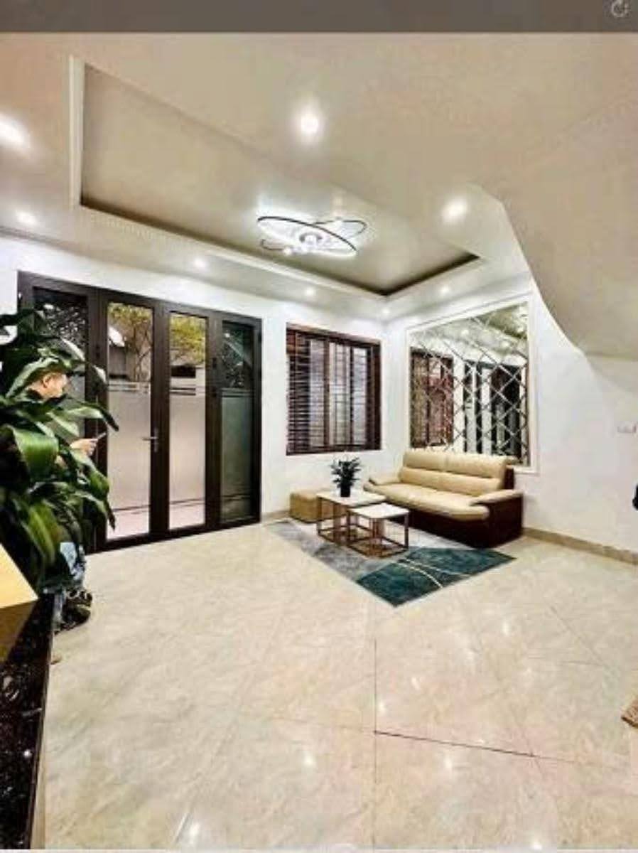 Phố Lê Trọng Tấn/Hoàng Mai-32m*5 tầng-Ngõ thông Giải Phóng-Trần Hoà-Kim Giang- 8,8 tỷ