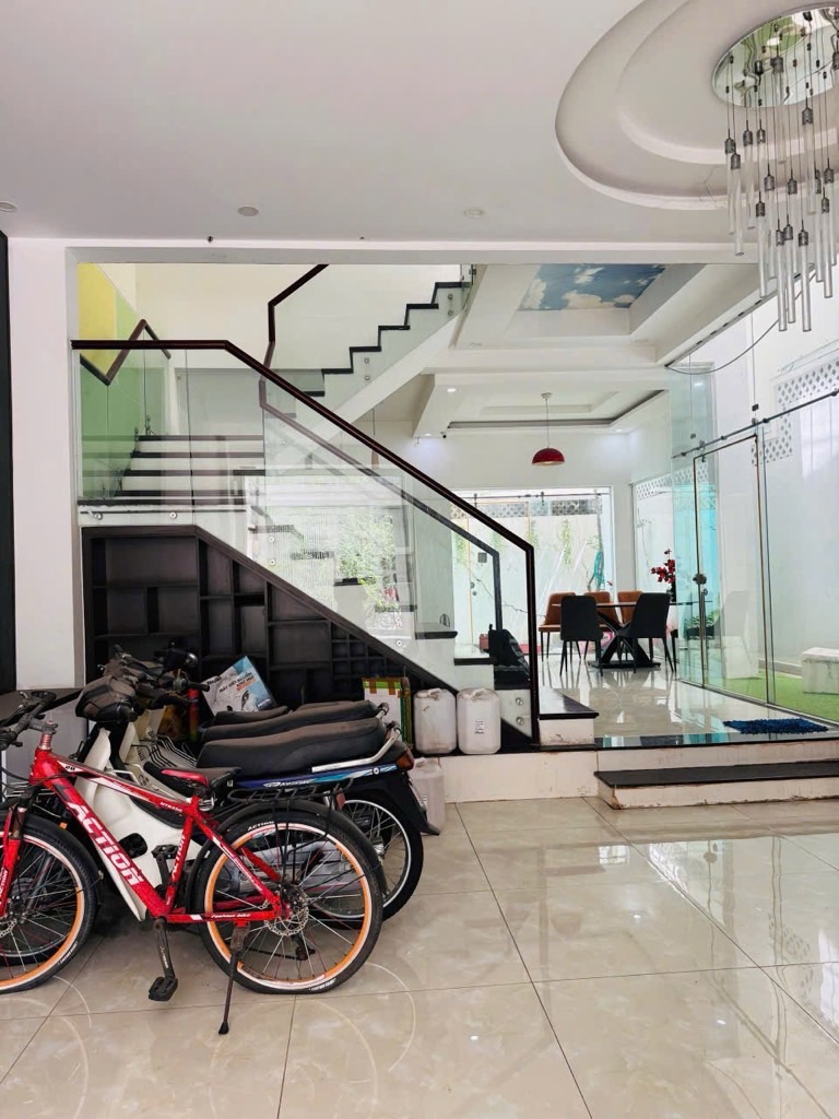 Biệt thự công viên 7x19 giáp Quận 8 Ấp 5 Bình Hưng Bình Chánh chỉ 15 tỷ 5- 0931172218