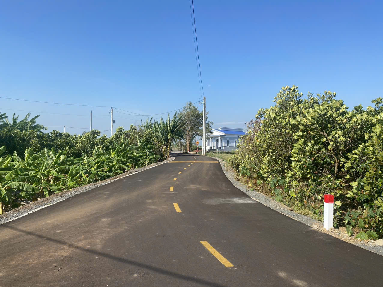 Bàn nhà vườn .Phước Long Thọ TPHCM (TP Bà Rịa Cũ ) ,Phường Vũng Tàu 32km.( Sau khu Công Nghệp Đất Đỏ)