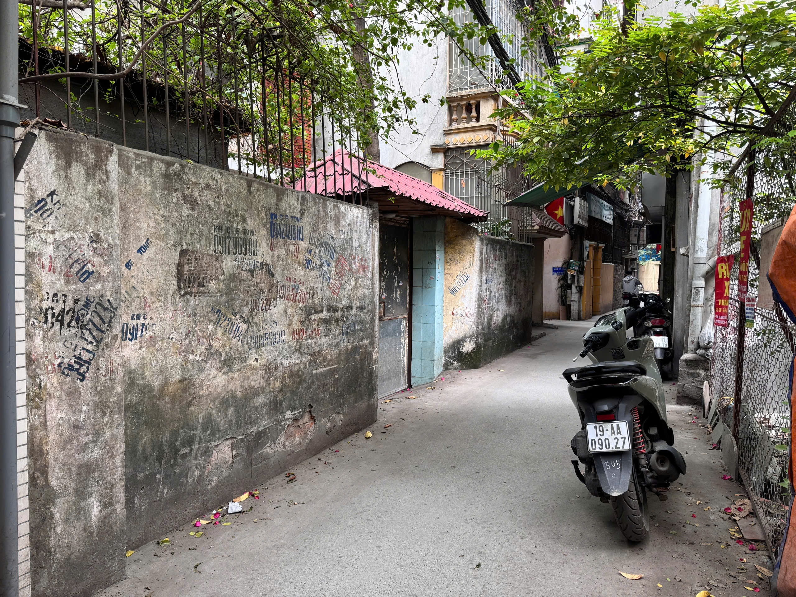 Bán đất tại Kim Ngưu, 24 tỷ, 193m2, ngõ vào 3m, có sổ hồng, mặt tiền VIP