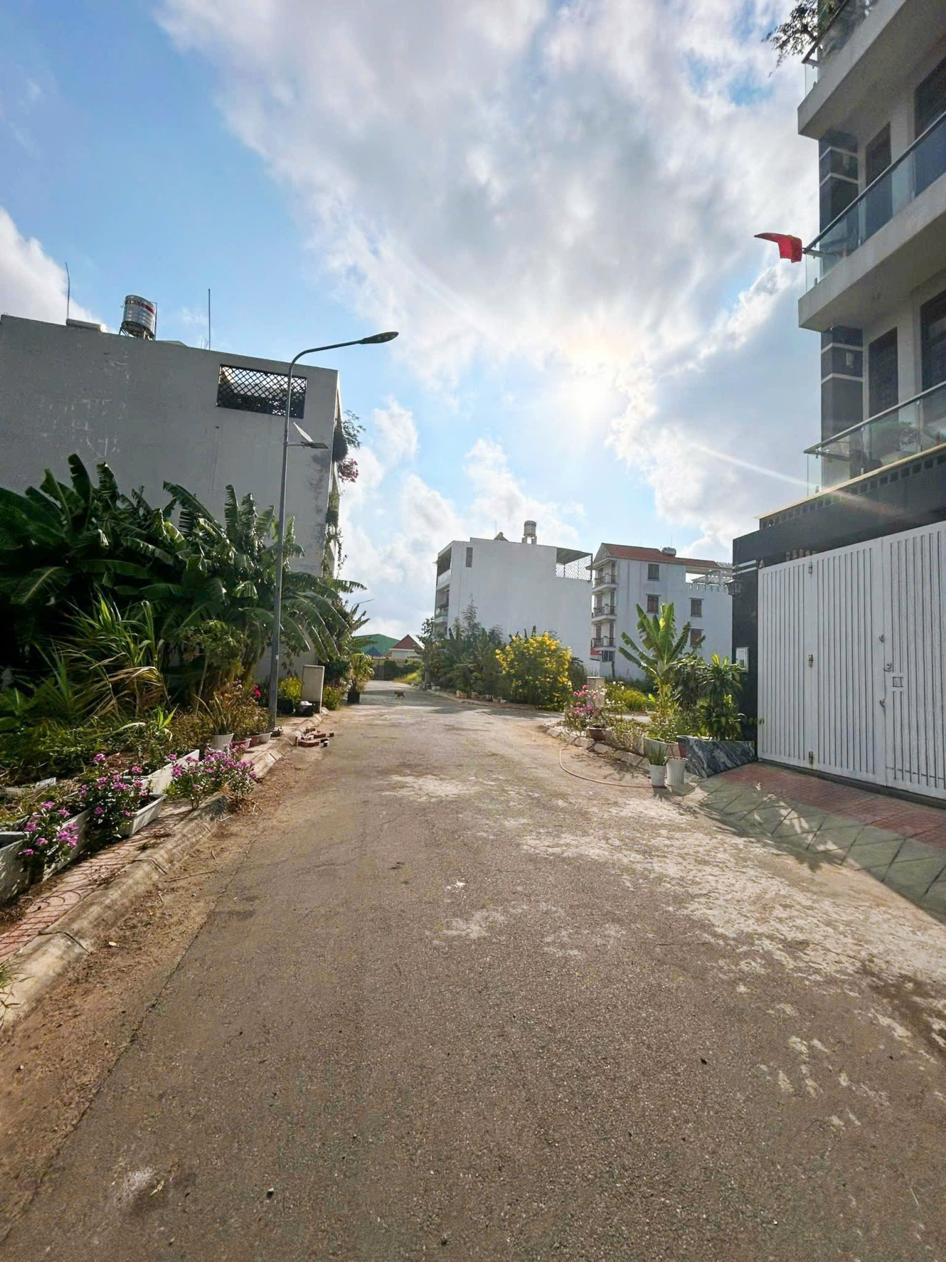 CẦN BÁN 118M2 ĐẤT THỔ CƯ ĐƯỜNG NHỰA TRONG KHU DÂN CƯ