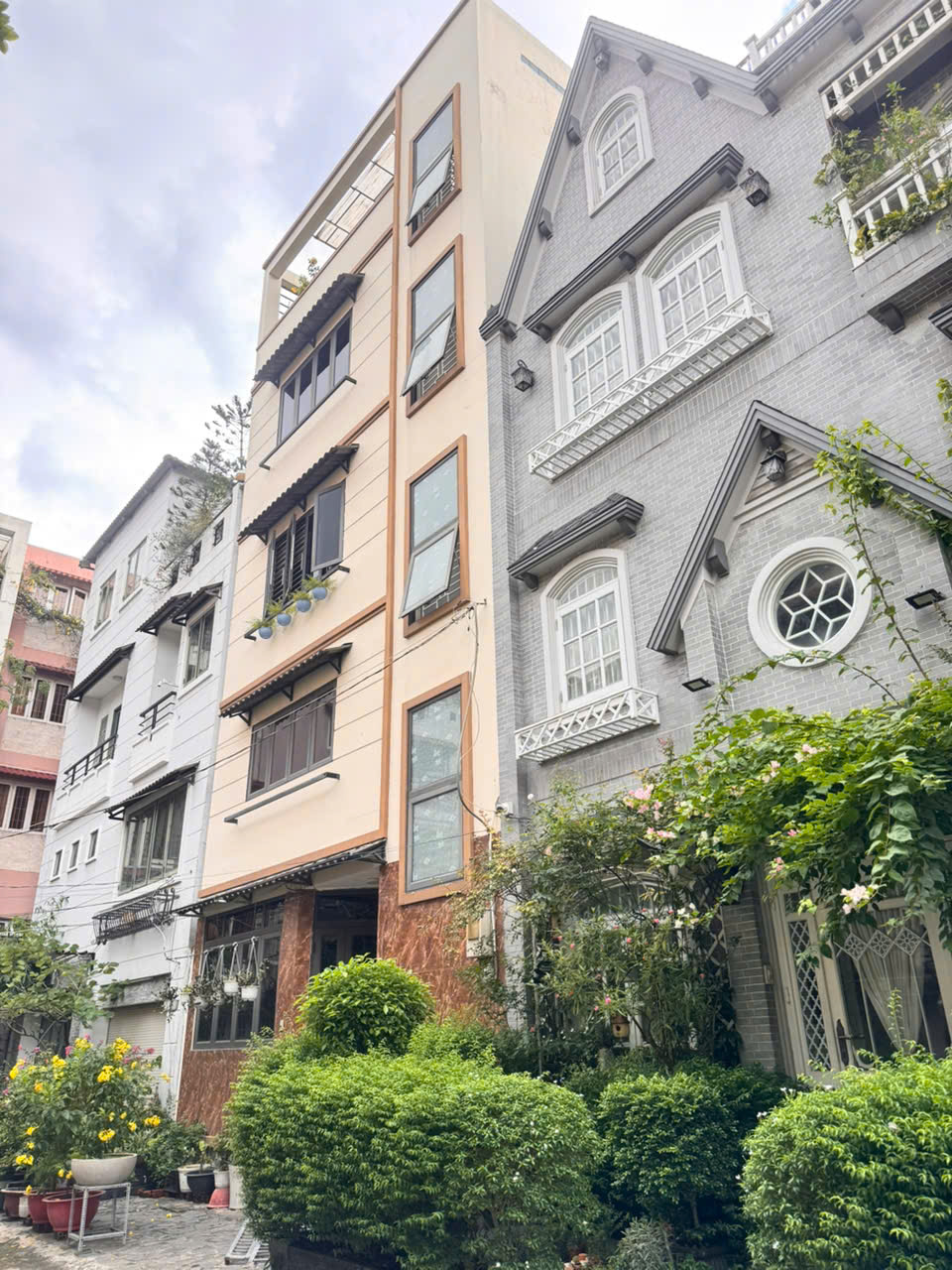 BÁN NHÀ 4 TẦNG XE HƠI NGỦ TRONG NHÀ Đ. VÕ THỊ SÁU, QUẬN 3 - TẬP ĐOÀN VIETTEL TỪNG DỰ KIẾN MUA LẠI* LH GIANG GIANG: