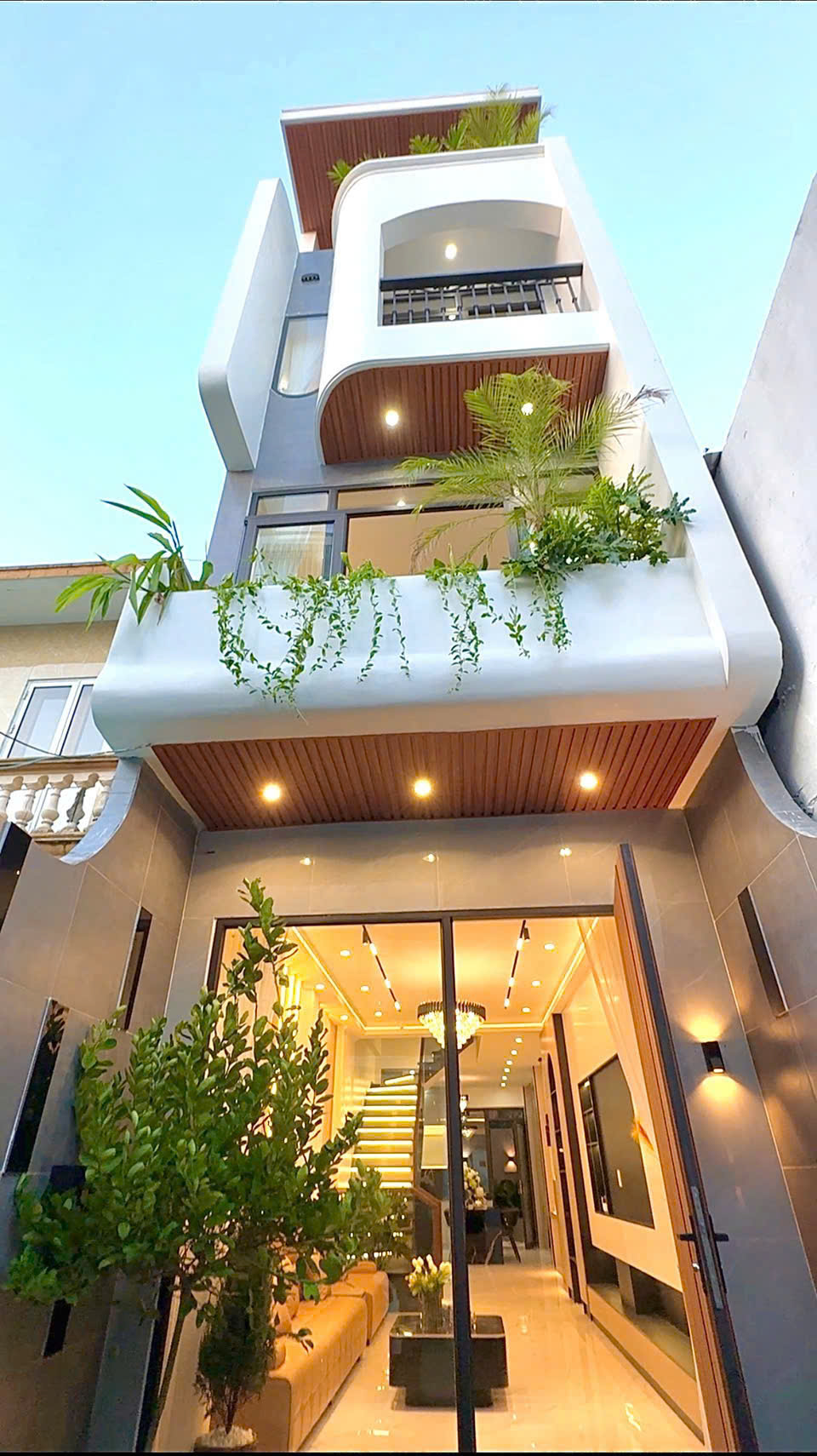 Bán Nhà Đẹp Ngõ Rộng 2 Ô Tô Tránh Nhau Tại Đông Khê – Vị Trí Đắc Địa, Gần Lê Hồng Phong