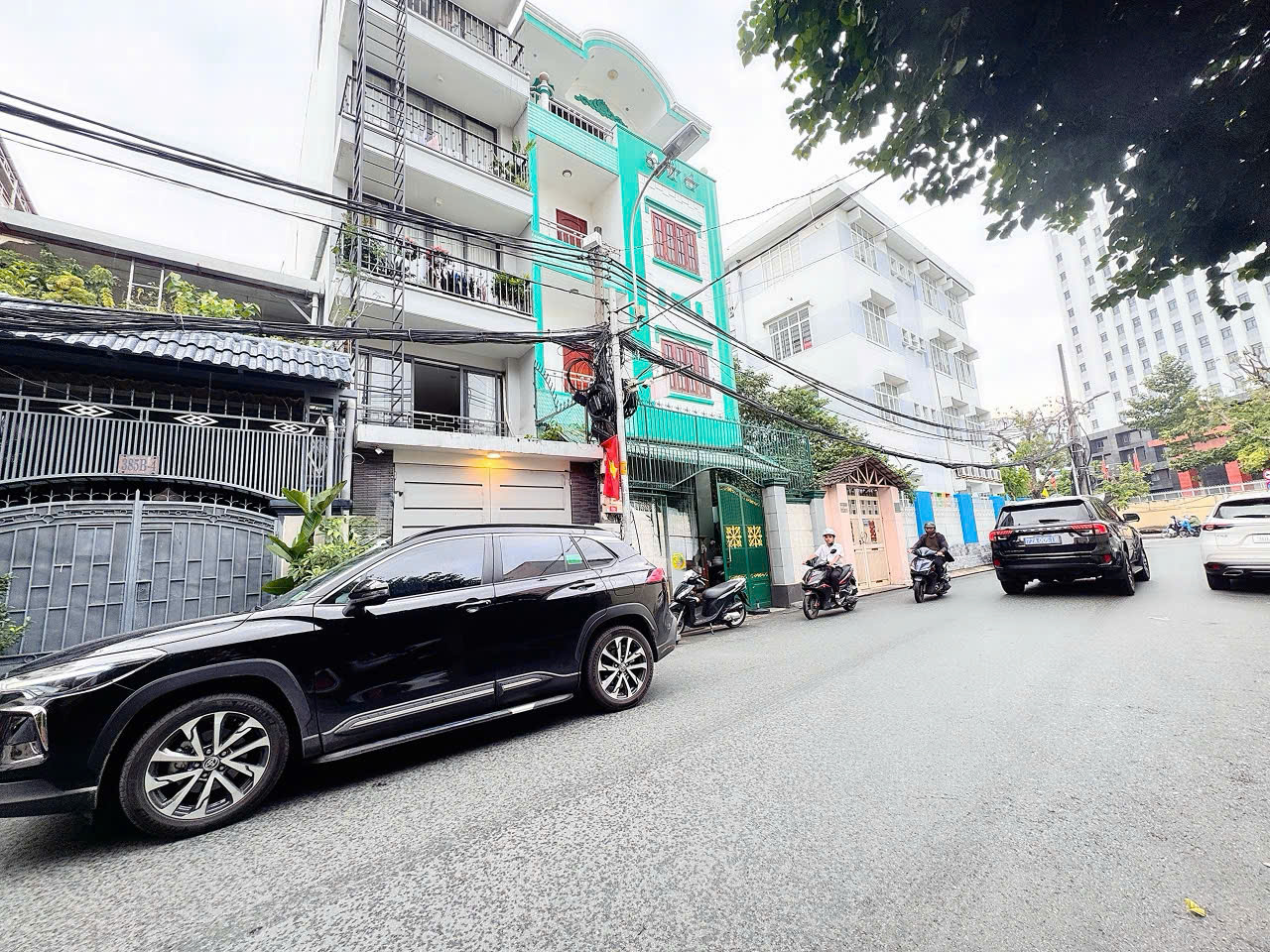 SIÊU PHẨM HIẾM BÁN Đ.NGUYỄN TRÃI, QUẬN 1 - NGANG 6,8M*16M - NGAY BỘ CÔNG AN - SỔ HỒNG VUÔNG ĐẸP * LH GIANG GIANG: