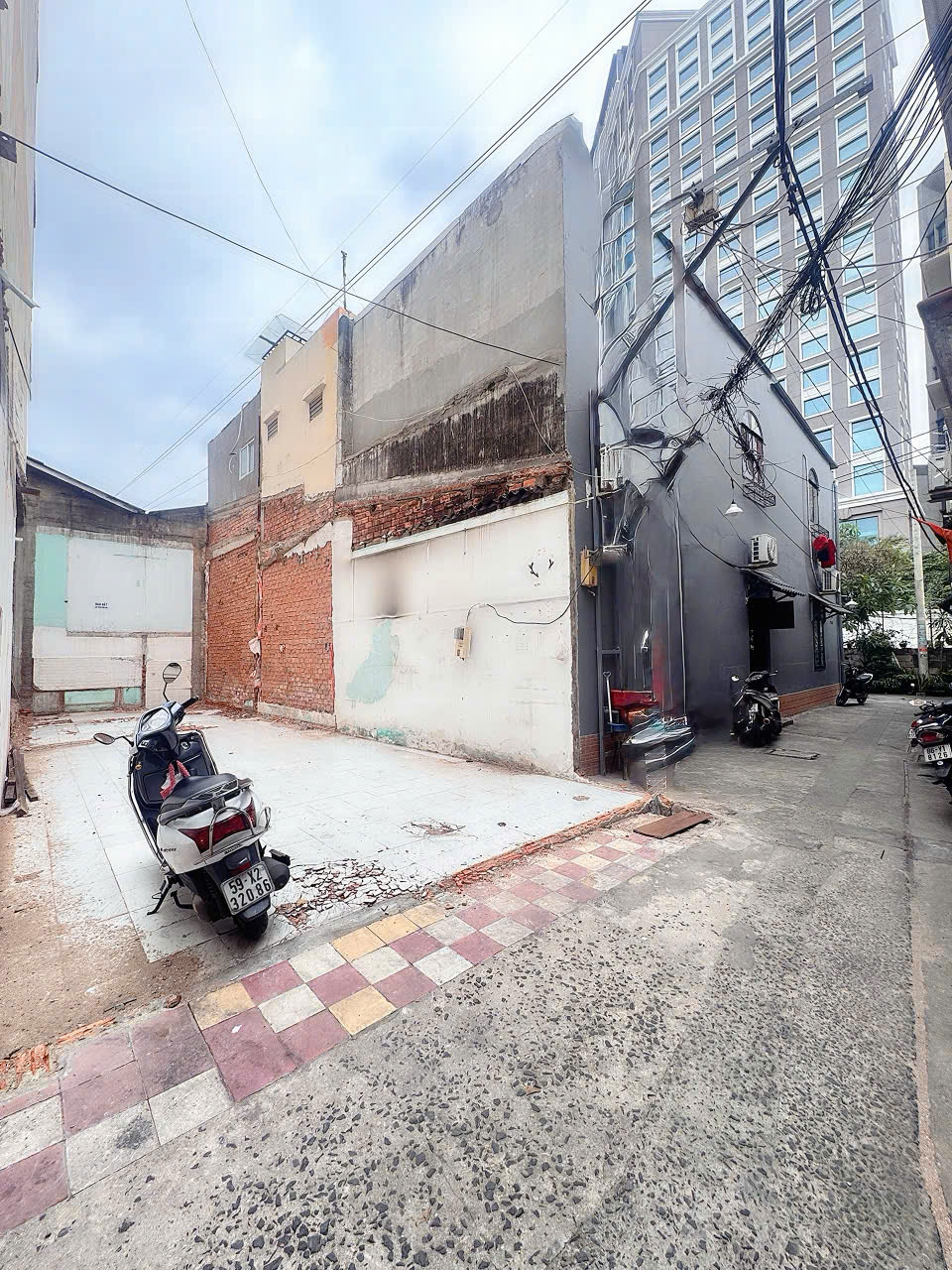 BÁN QUỸ ĐẤT SIÊU HIẾM - MẶT TIỀN HXH Đ.PHẠM VIẾT CHÁNH,P. NGUYỄN CƯ TRINH, QUẬN 1 -NGANG LỚN 4,6M*15.3M DT 69M2 - CHỦ