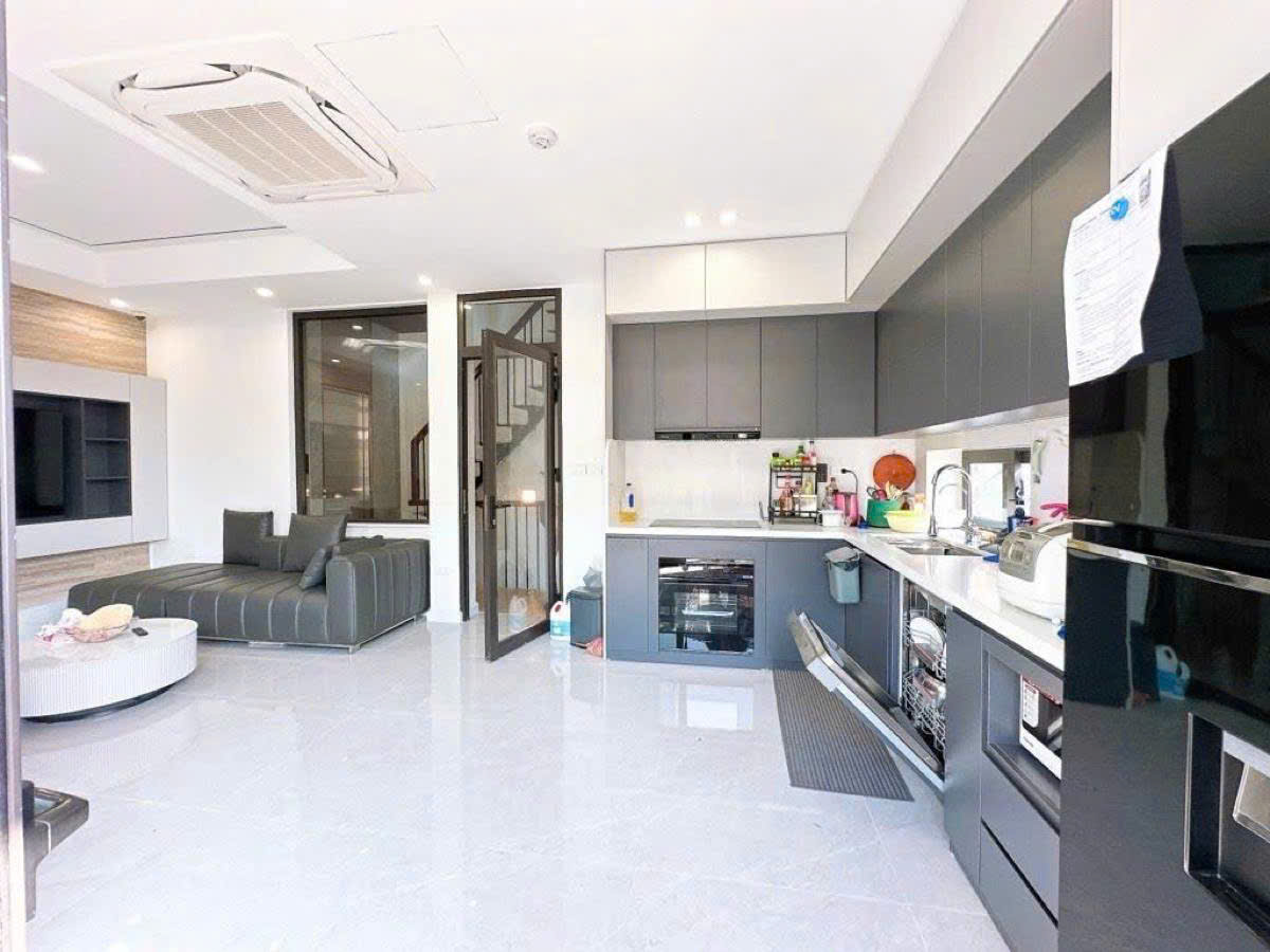 HIẾM, NHÀ PHÂN LÔ CẦU DIỄN NHỈNH 7 TỶ, 35M2, 50M Ô TÔ, FULL NỘI THẤT Ở NGAY ĐÓN TẾT