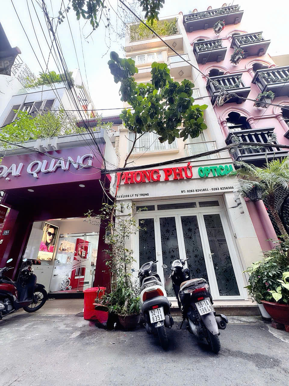 HIẾM BÁN KHÁCH SẠN Đ.LÝ TỰ TRỌNG, BẾN THÀNH, QUẬN 1 - DÒNG TIỀN SIÊU KHỦNG 200TR/TH - DT 3,8M*17M VUÔNG ĐẸP - GIANG