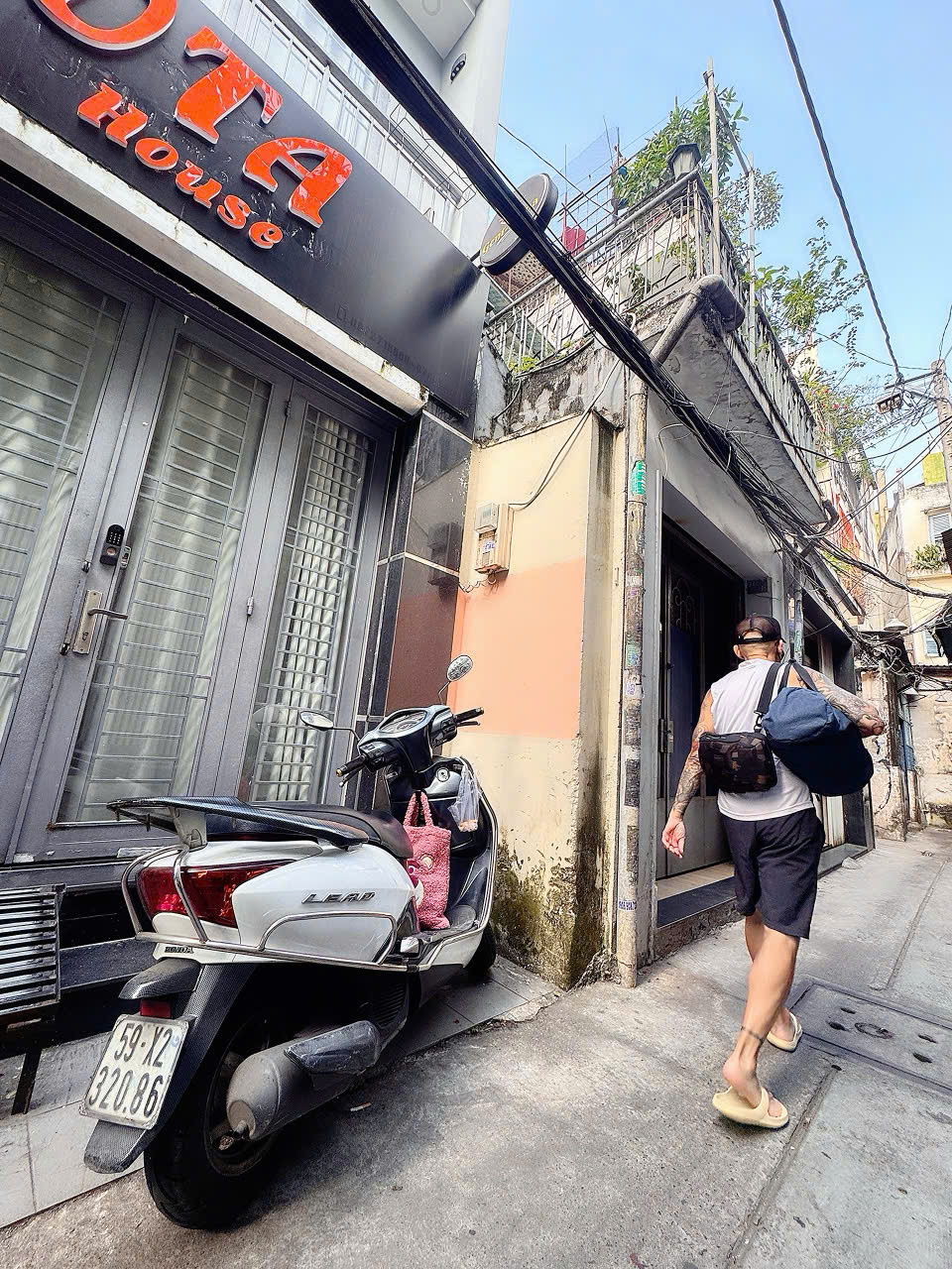 CHÍNH CHỦ 1 ĐỜI XƯA BÁN NHÀ 2 TẦNG Đ.BÙI VIỆN, PHẠM NGŨ LÃO, QUẬN 1 - DT 64M2 FULL THỔ CƯ - VỊ TRÍ MẶT TIỀN HẺM CÁCH