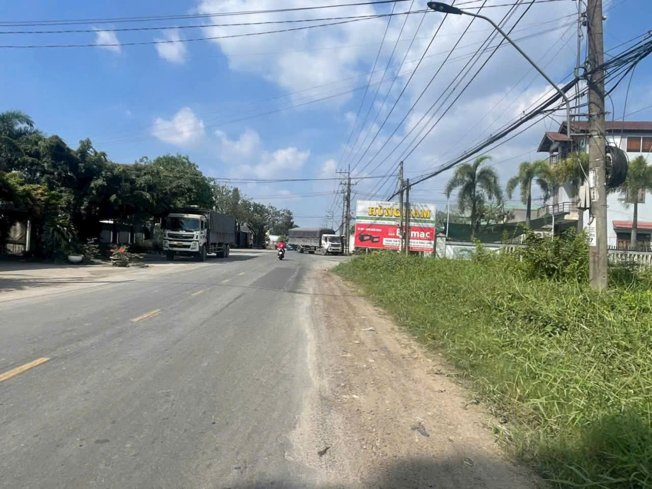 Bán nhà kho mặt tiền ĐT834 , xã Bình Thạnh , Thủ Thừa dt 580m2 full thổ giá 7 tỷ