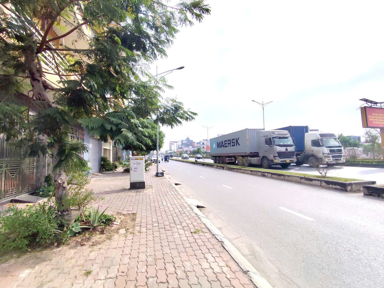 Nhà mặt đường Bùi Viện gần bến xe Vĩnh Niệm, 68m 3 tầng, giá 8 tỉ