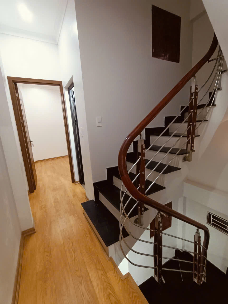 Nhà 4Tx38m2 giá đầu tư tại Đa Sỹ - Kiến Hưng: vừa giữ tài sản chờ tăng giá vừa cho thuê.