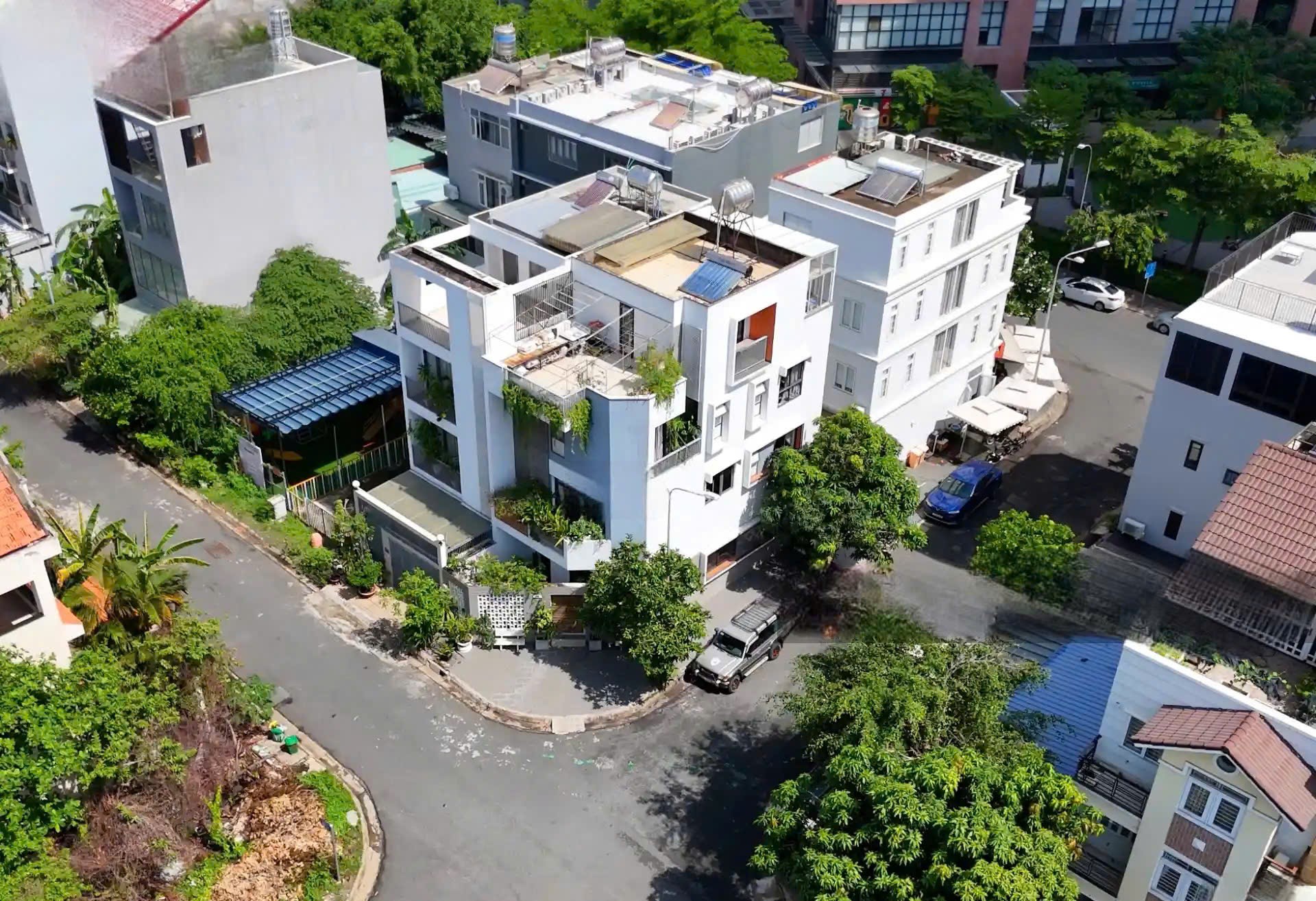 CHO thuê nhà mặt bằng góc 2 mặt tiền phù hợp làm văn phòng CTY, Showroom. spa