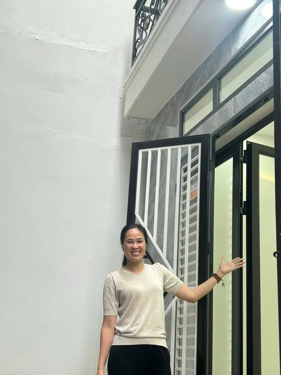 Nhà Đa Sỹ mới tinh 5T, gần chợ, gần trường, ngõ nông, rộng cách ô tô 10m, 6.x tỷ