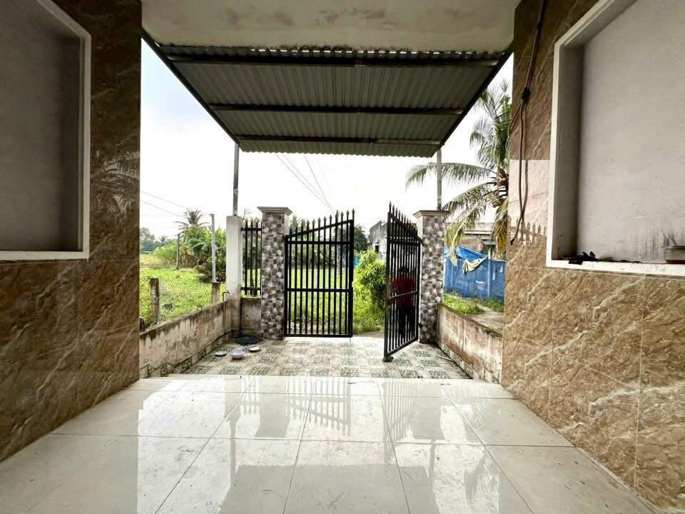 Bán nhà cấp 4 đuờng beton xe ba gác Nhựt Chánh , Bến Lức dt 217m2 full thổ 2pn , 1wc giá 1,19 tỷ