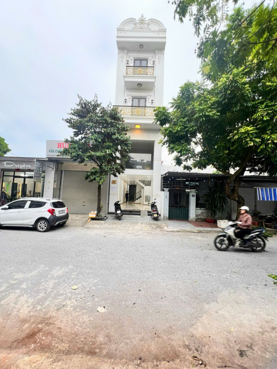 Nhà mặt đường 72m 4 tầng, thang máy, Giá 9.57 tỉ tại Vĩnh Niệm