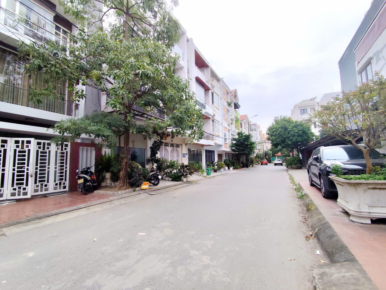 Nhà phân lô 193 Văn Cao - 70m 4 tầng - đường 12m - mặt tiền 4.5m - Giá 7.2 tỉ