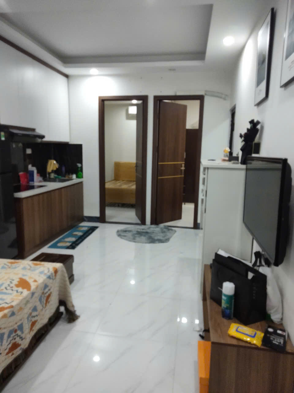 Cho thuê căn hộ cc 2 ngủ,50m²,đầy đủ đồ,ngõ rộng oto vào được Ngõ 165 Quan Nhân