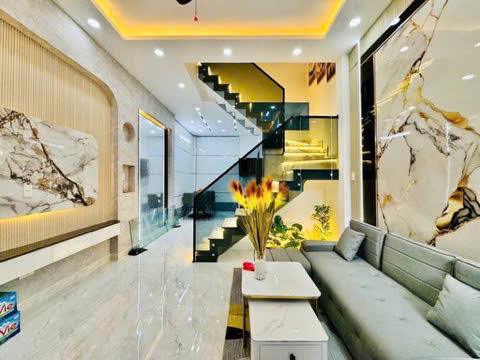 ĐÓN NHÀ KHAI XUÂN, ĐỐNG ĐA, HOÀNG CẦU, 6 TẦNG THANG MÁY, NGÕ THÔNG KINH DOANH, 38M, SỔ ĐỎ VUÔNG NHƯ BÁNH CHƯNG