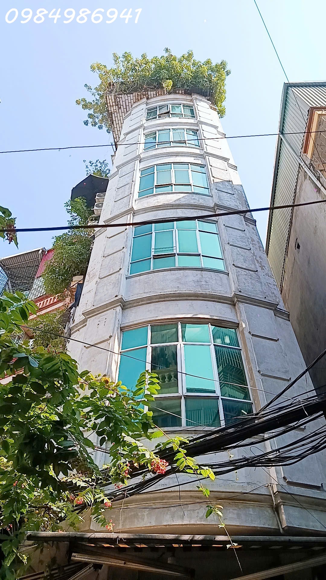 HIẾM NHÀ BÁN - MẶT NGÕ THAI HÀ - Ô TÔ ĐỖ CỬA – 13 PHÒNG KHÉP KÍN - DÒNG TIỀN KHỦNG - GIÁ ĐẦU TƯ.