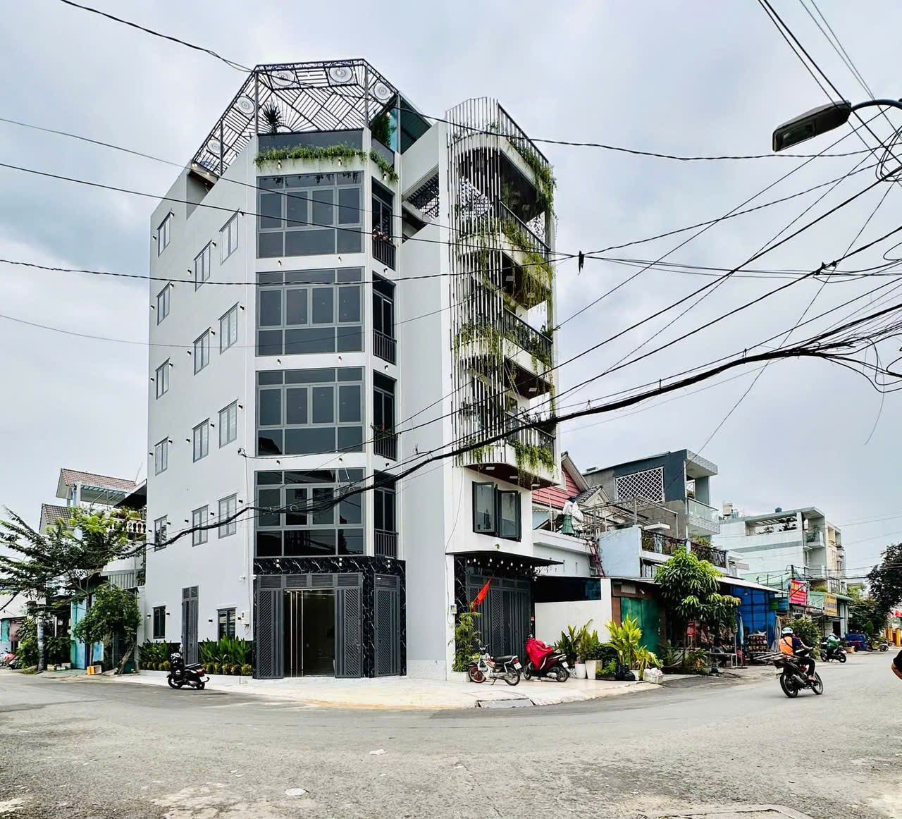 GÓC 2 MẶT TIỀN – TRỆT + 5 LẦU - MỚI KEN – KD ĐỈNH CAO TÂN THỚI NHẤT GIÁ RẺ