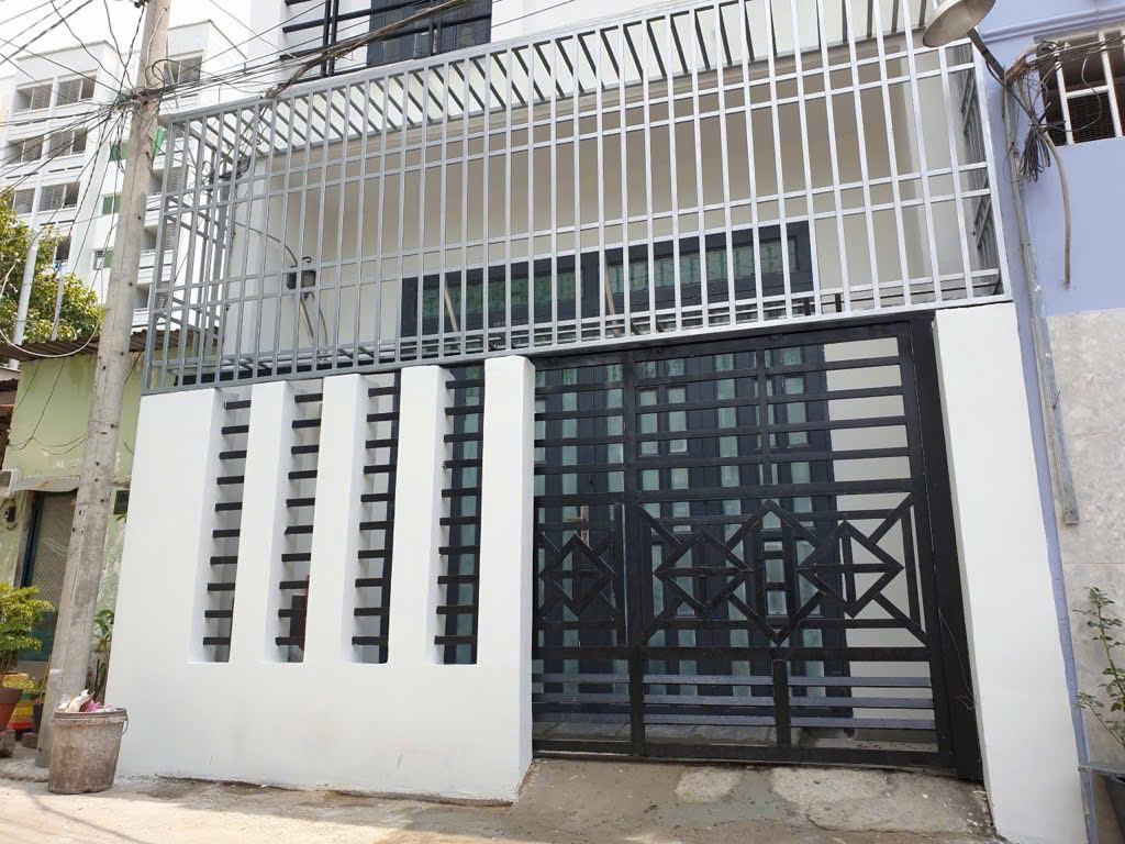 CHỦ BÁN GẤP NHÀ 2 LẦU - HẺM Ô TÔ - KHA VẠN CÂN - F LINH CHIỂU