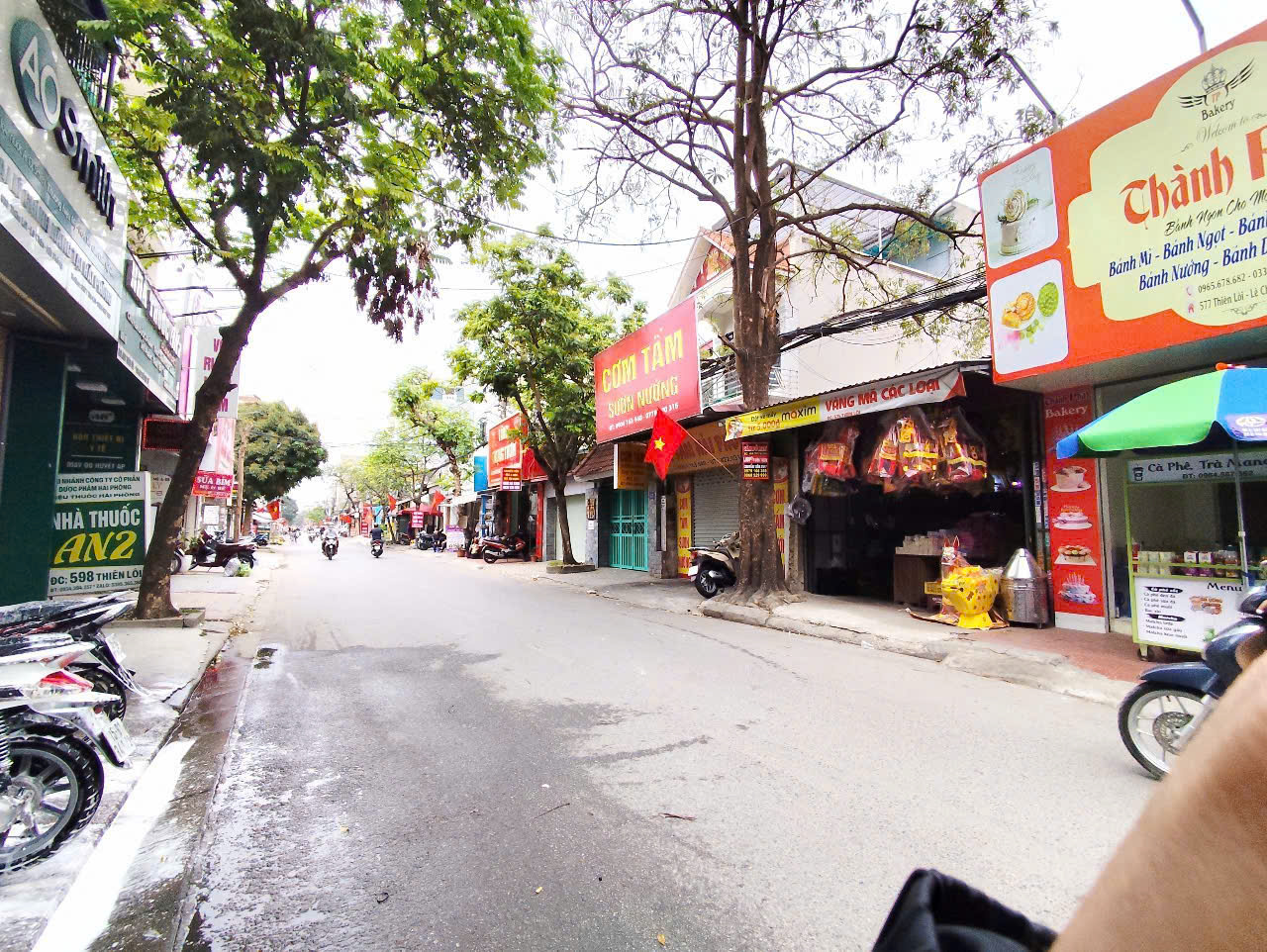 Bán nhà mặt đường Thiên Lôi gần AEON, 97m 2 tầng, Giá 8.9 tỉ, rẻ vô địch