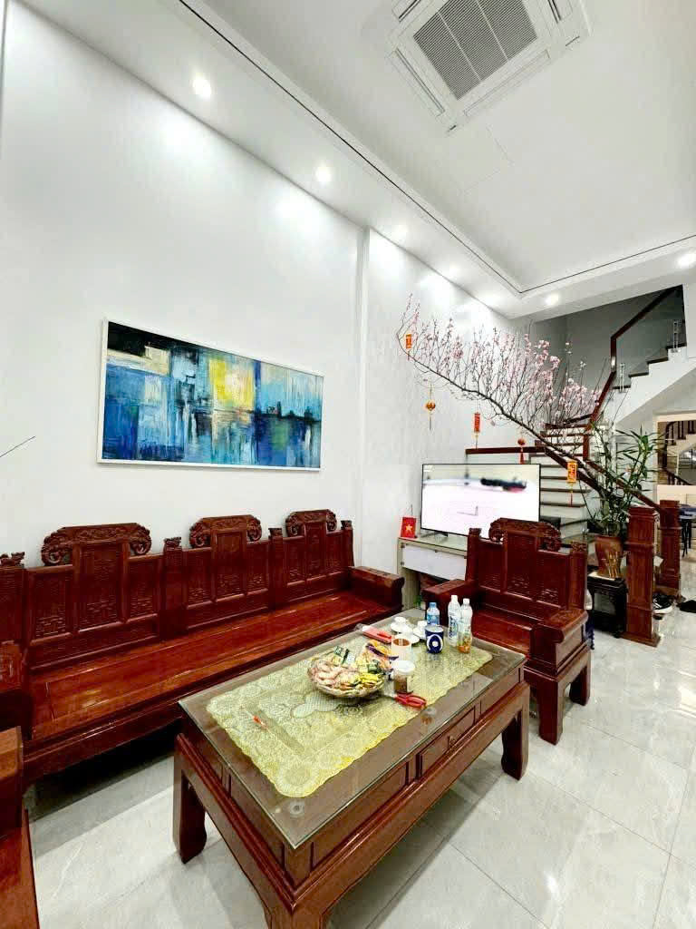 Bán nhà phố Hàng Bông, 60m2, 3 tầng, mặt tiền 4m, nhỉnh 43 tỷ, kinh doanh đỉnh