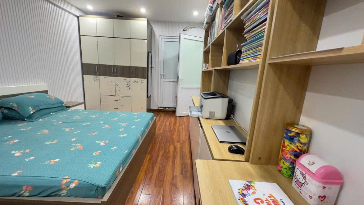 NHÀ MẶT PHỐ NGUYỄN KHẢ TRẠC – 2 MẶT TIỀN – VỈA HÈ RỘNG