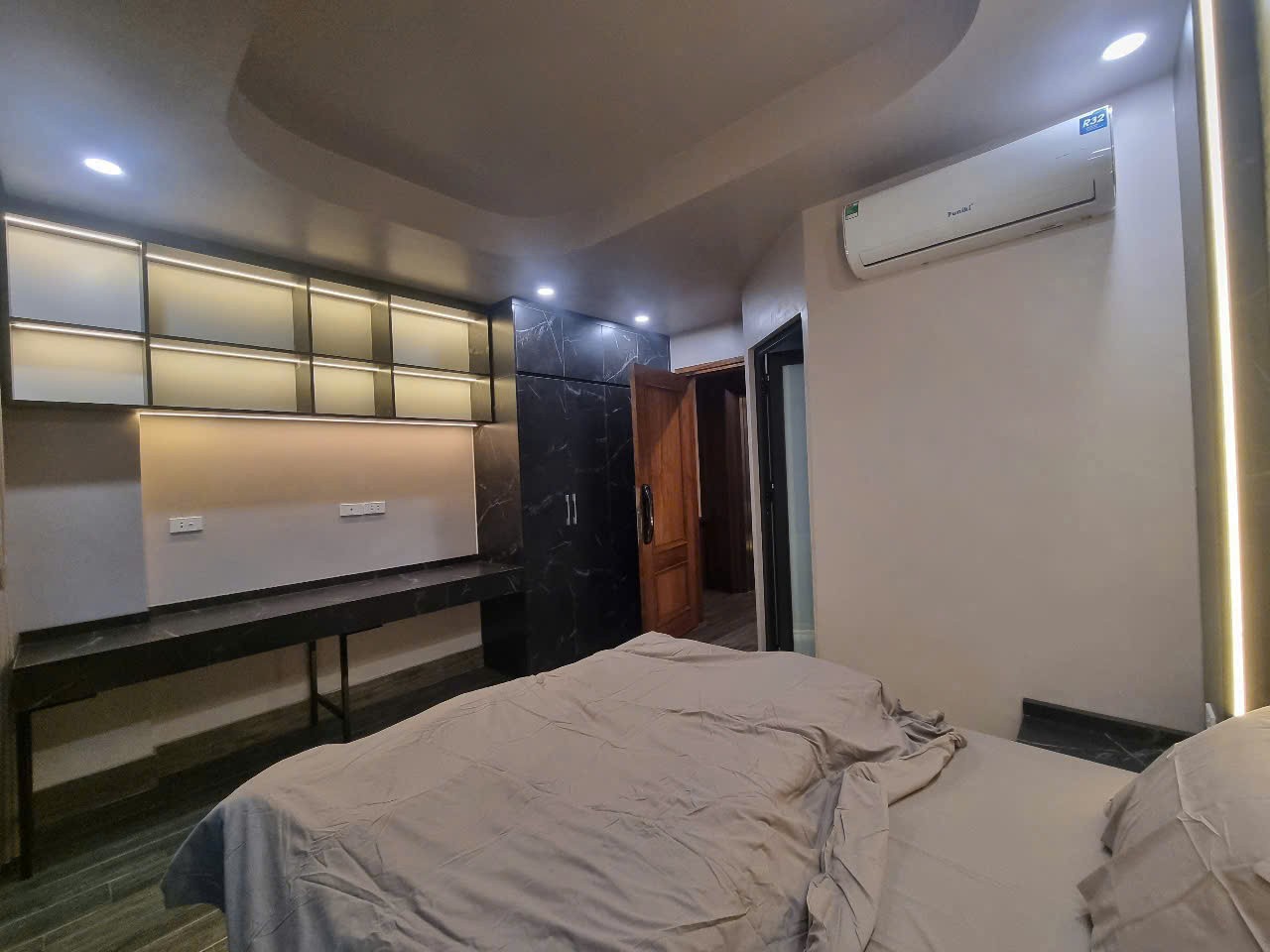 NHÀ ĐẸP - GIÁ TỐT - Bán Nhà Vị Trí Đẹp Ô tô Tránh Tại Miếu Đầm, Mễ Trì, Nam Từ Liêm, Hà Nội