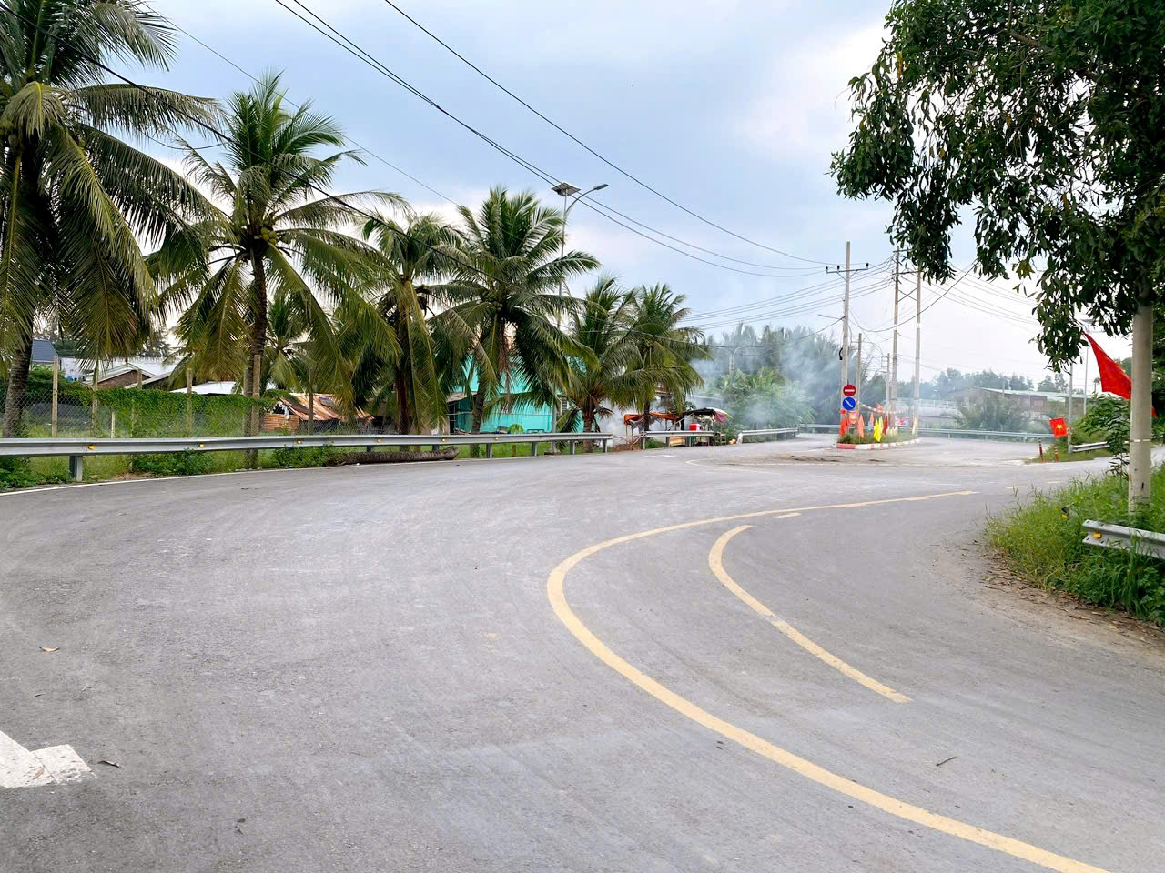 CẦN BÁN 1200M2 ĐẤT THỔ CƯ MT ĐƯỜNG LƯƠNG NGANG