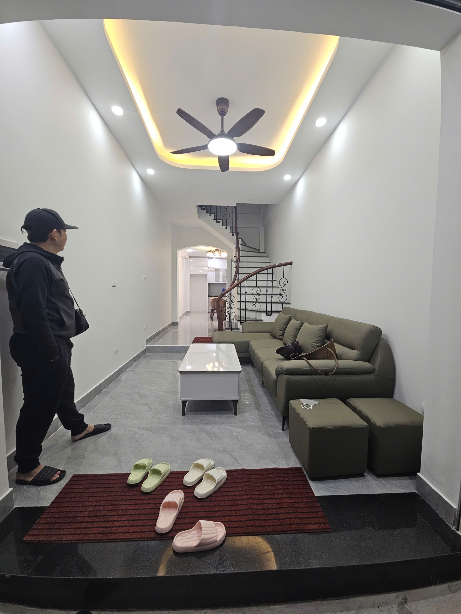 BÁN NHÀ 5 TẦNG NGỌC KHÁNH – NGÕ RỘNG 5M – FULL NỘI THẤT