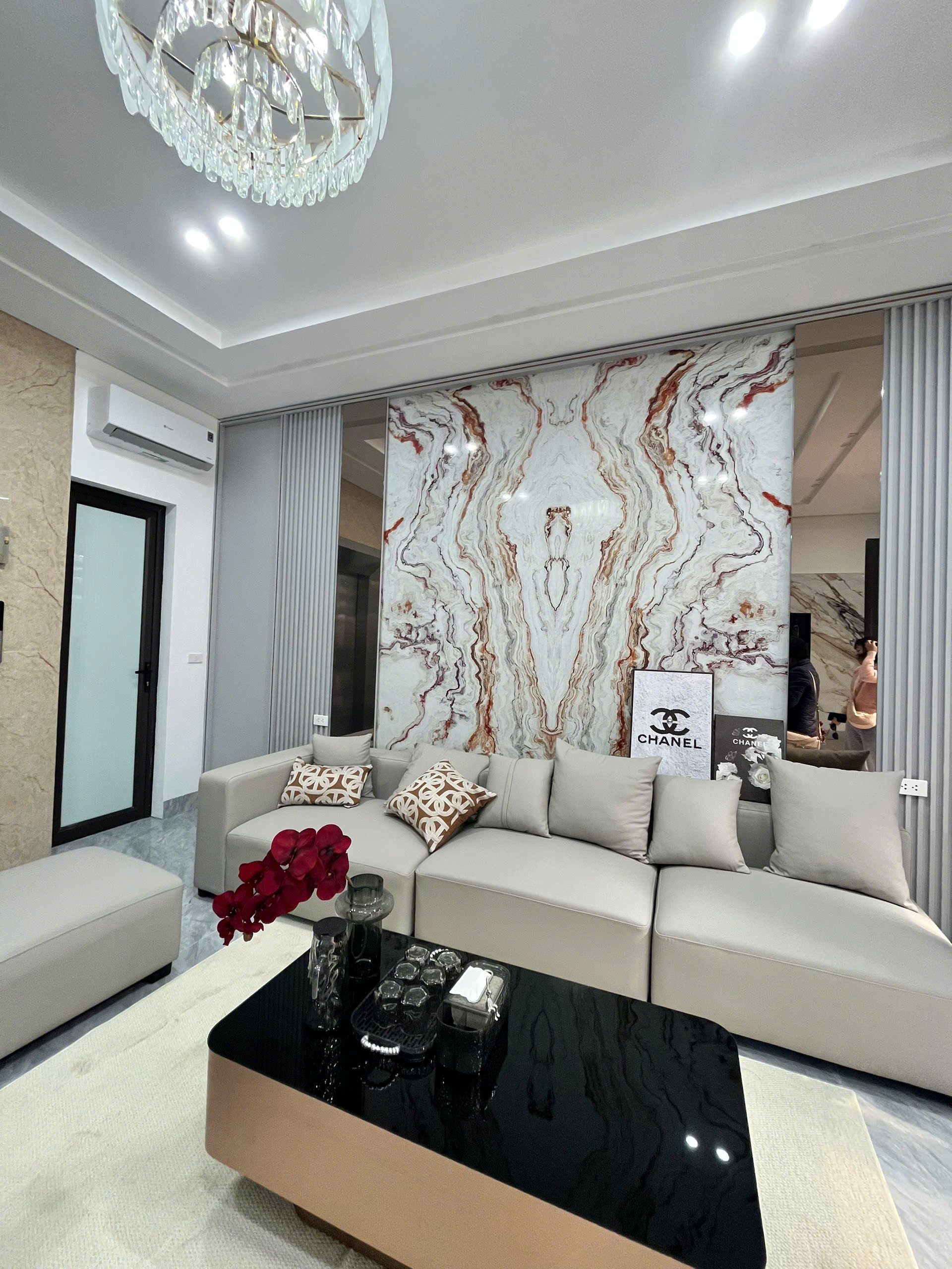 Bán nhà phân lô Tây Sơn -DT72M x MT5M - Oto tránh - khai thác dòng tiền ổn - giá nhỉnh 24 tỷ