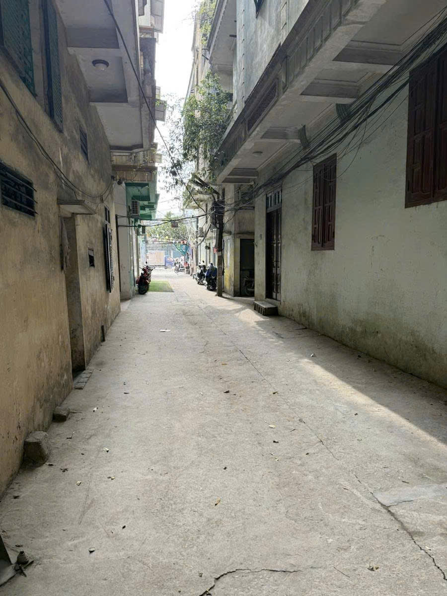 BÁN NHÀ LĨNH NAM Ô TÔ ĐỖ CỬA, KINH DOANH TỐT GẦN TRƯỜNG HỌC 35M4T