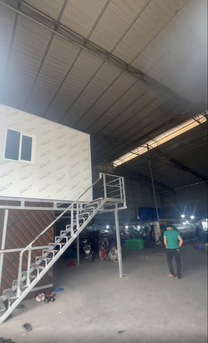 cho thuê kho, xưởng tại Chỉ Đạo, Văn Lâm, Hưng Yên. Diện tích 3500m container đỗ cửa bảo vệ vòng ngoài pccc đầy đủ giá