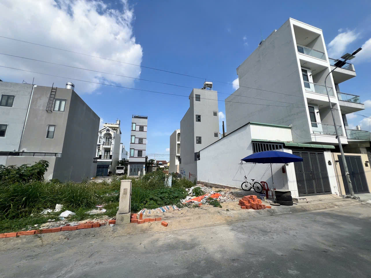 CHÍNH CHỦ BÁN ĐẤT VỊ TRÍ KINH DOANH – NGAY CỔNG CHỢ ĐÊM LINH TRUNG