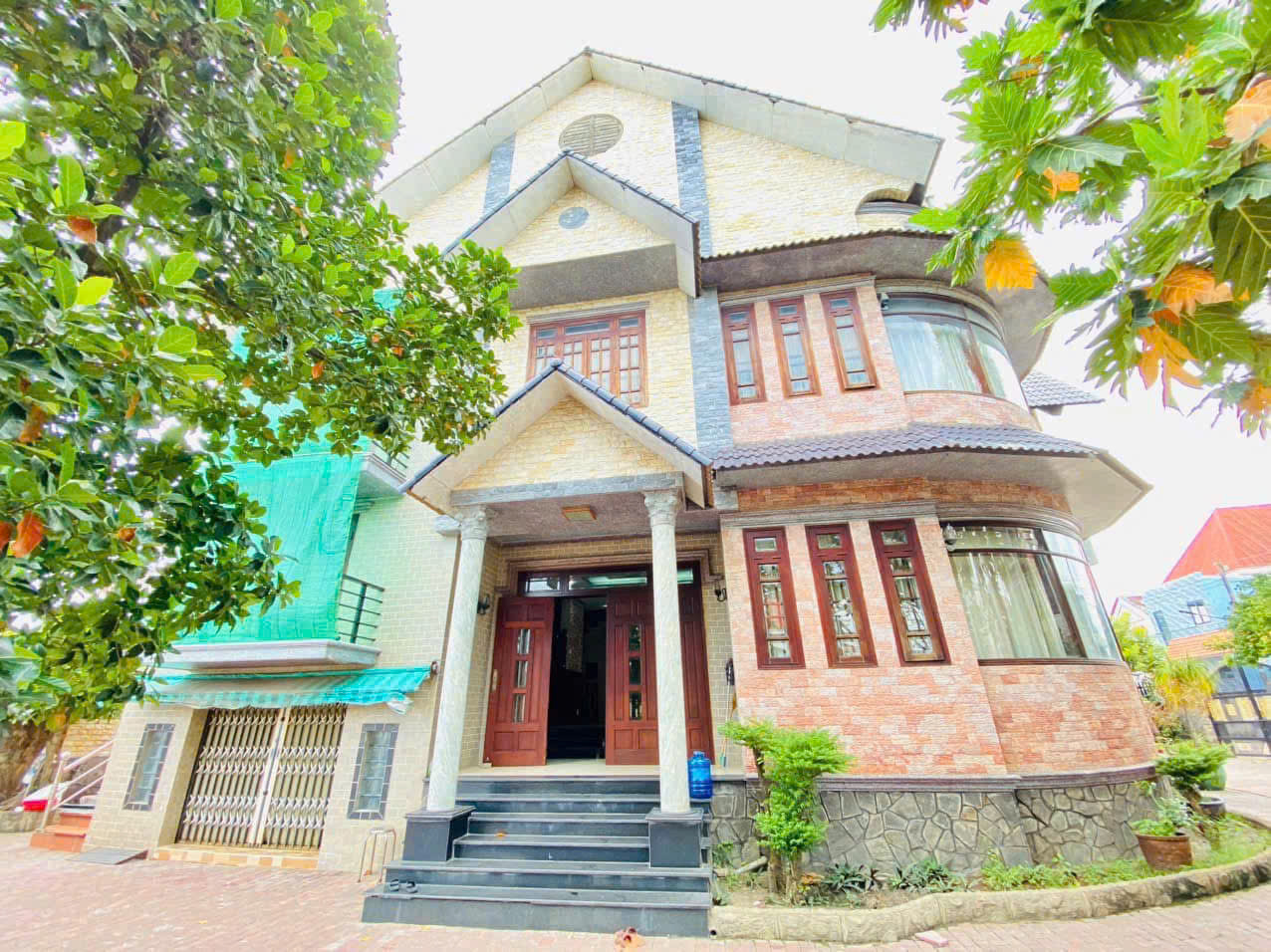 CHÍNH CHỦ CHO THUÊ BIỆT THỰ SÂN VƯỜN – QUỐC LỘ 51, LONG THÀNH,ĐỒNG NAI- GẦN KHU VỰC SÂN BAY LONG THÀNH