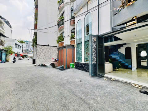 Bán nhà Siêu phẩm mặt phố Thịnh Liệt,vị trí đẹp, kinh doanh đỉnh ,50m2, 6 tầng,Thang máy,Full nội thất . Nhỉnh 22.8 tỷ