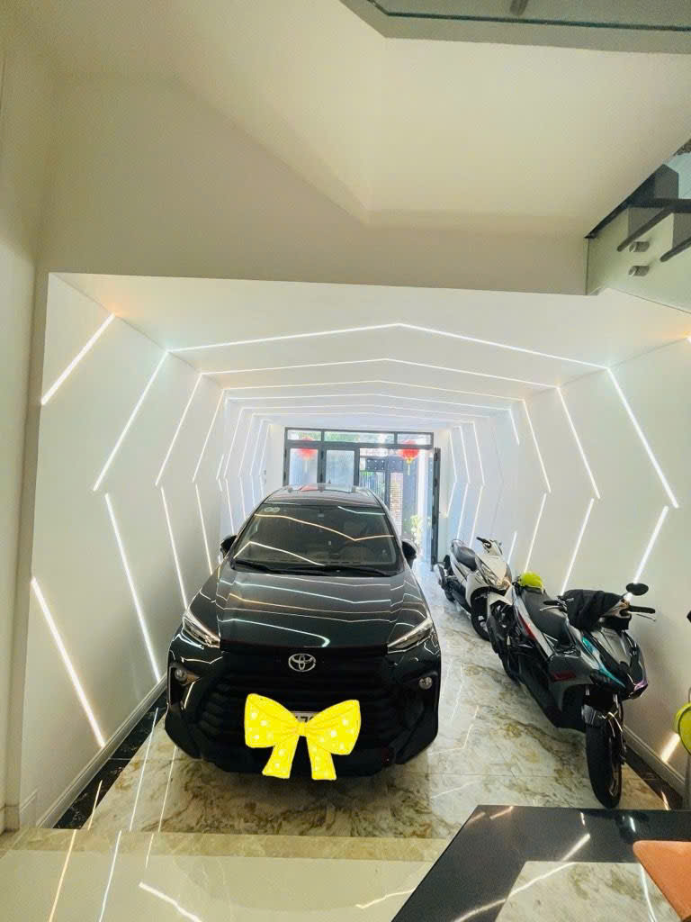 bán nhà mặt tiền kinh doanh ngang 4 dài 22 siêu đẹp 6 tấm tân quy Q7