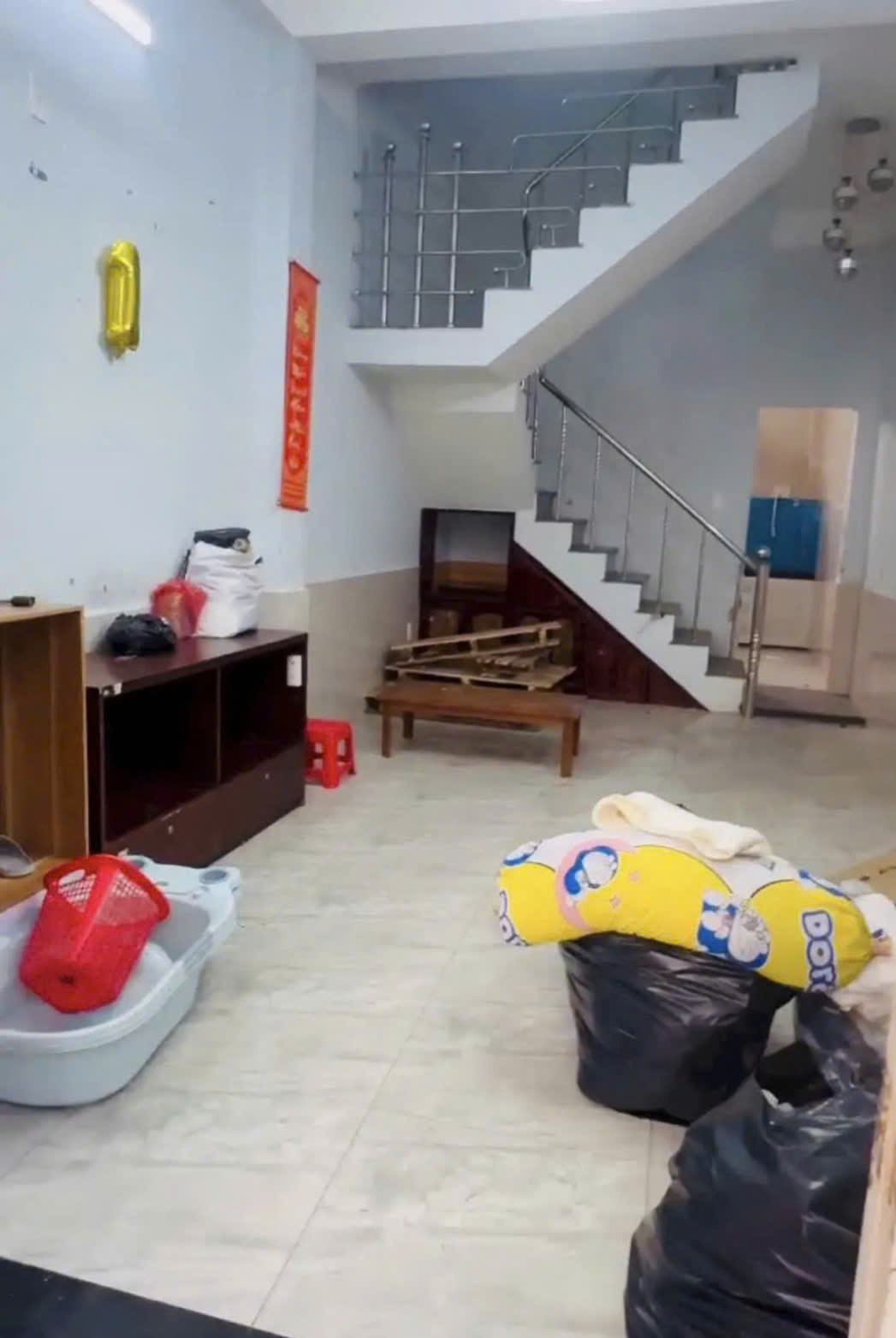 ► Kiệt 3m gần MT khu Chợ Mới, 37m2, 3 tầng, 3PN, sạch sẽ, 3.x tỷ