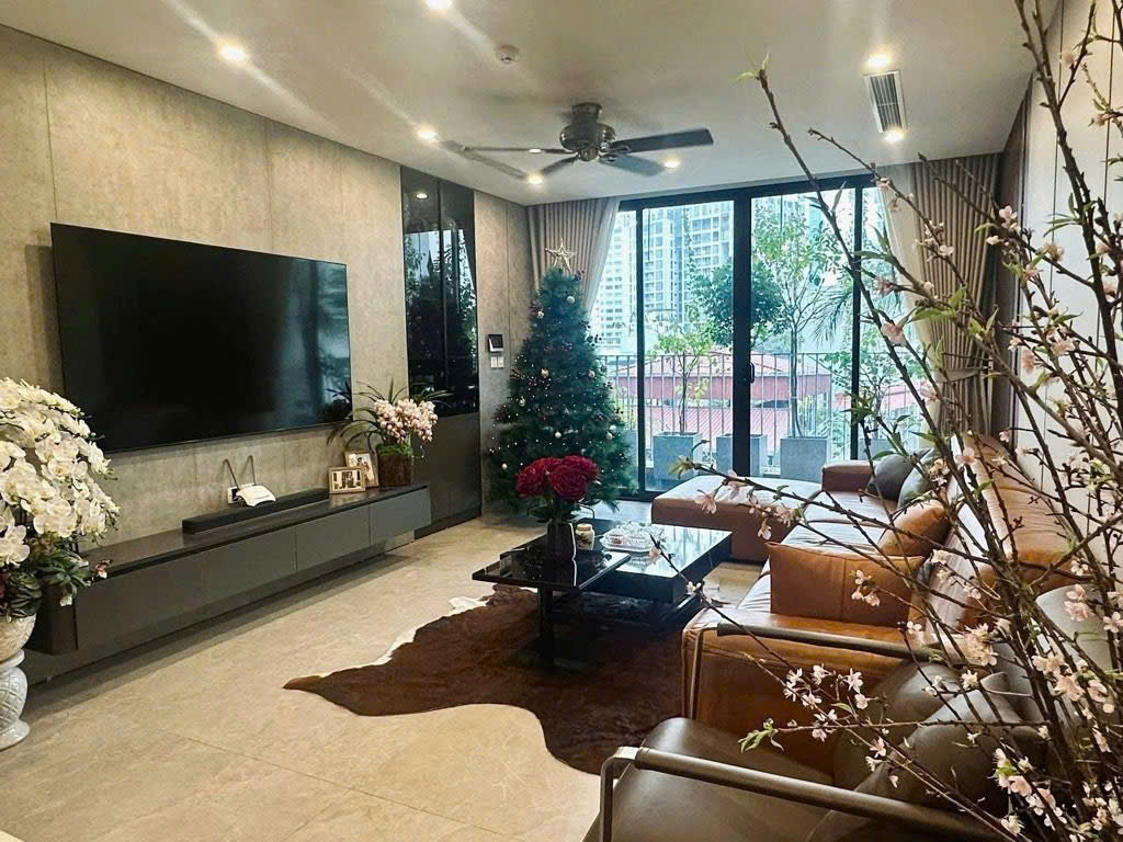 Siêu phẩm, bán nhà mặt phố Lạc Long Quân, 60m, 6 tầng thang máy, chỉ 30 tỷ