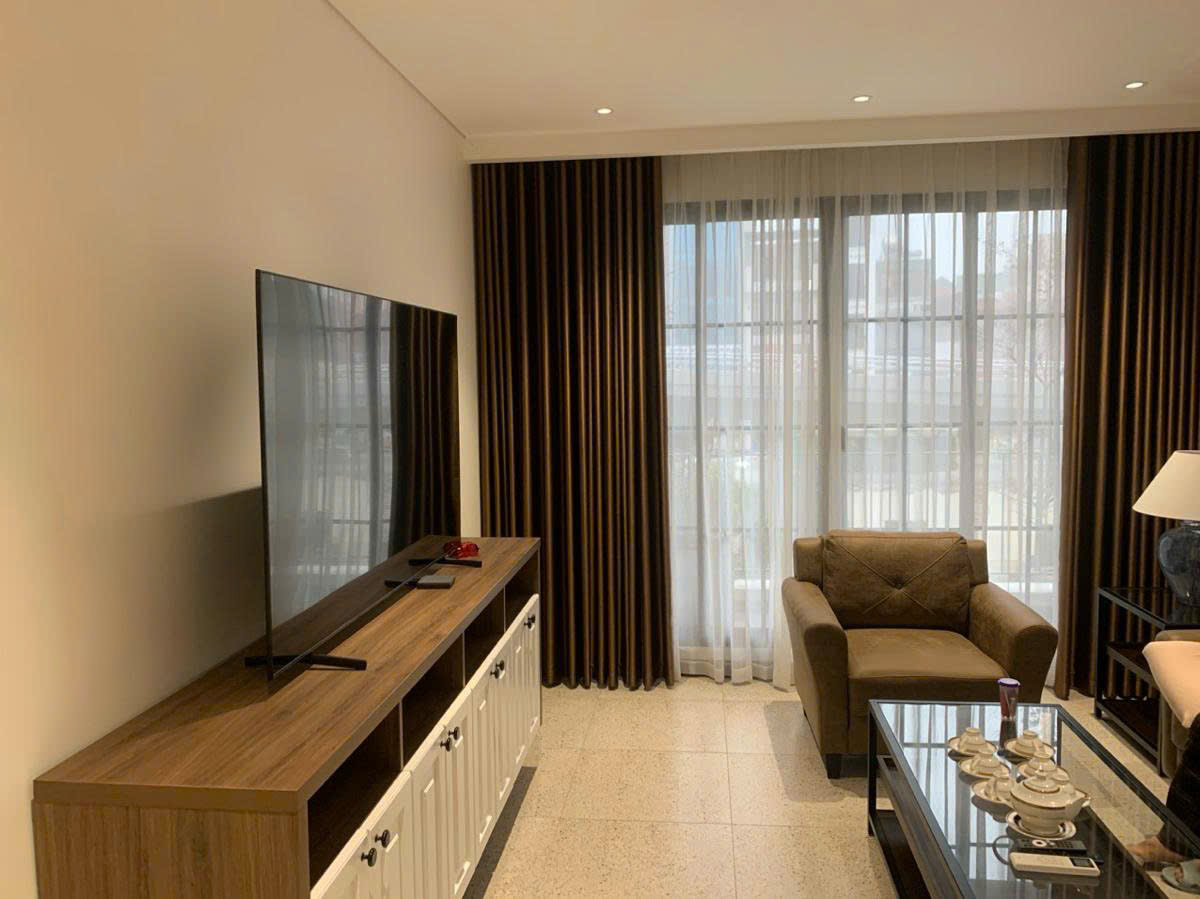 Bán nhà mặt phố Hồng Tiến 89/105m 5 tầng thang máy lô góc ô tô 33 tỷ