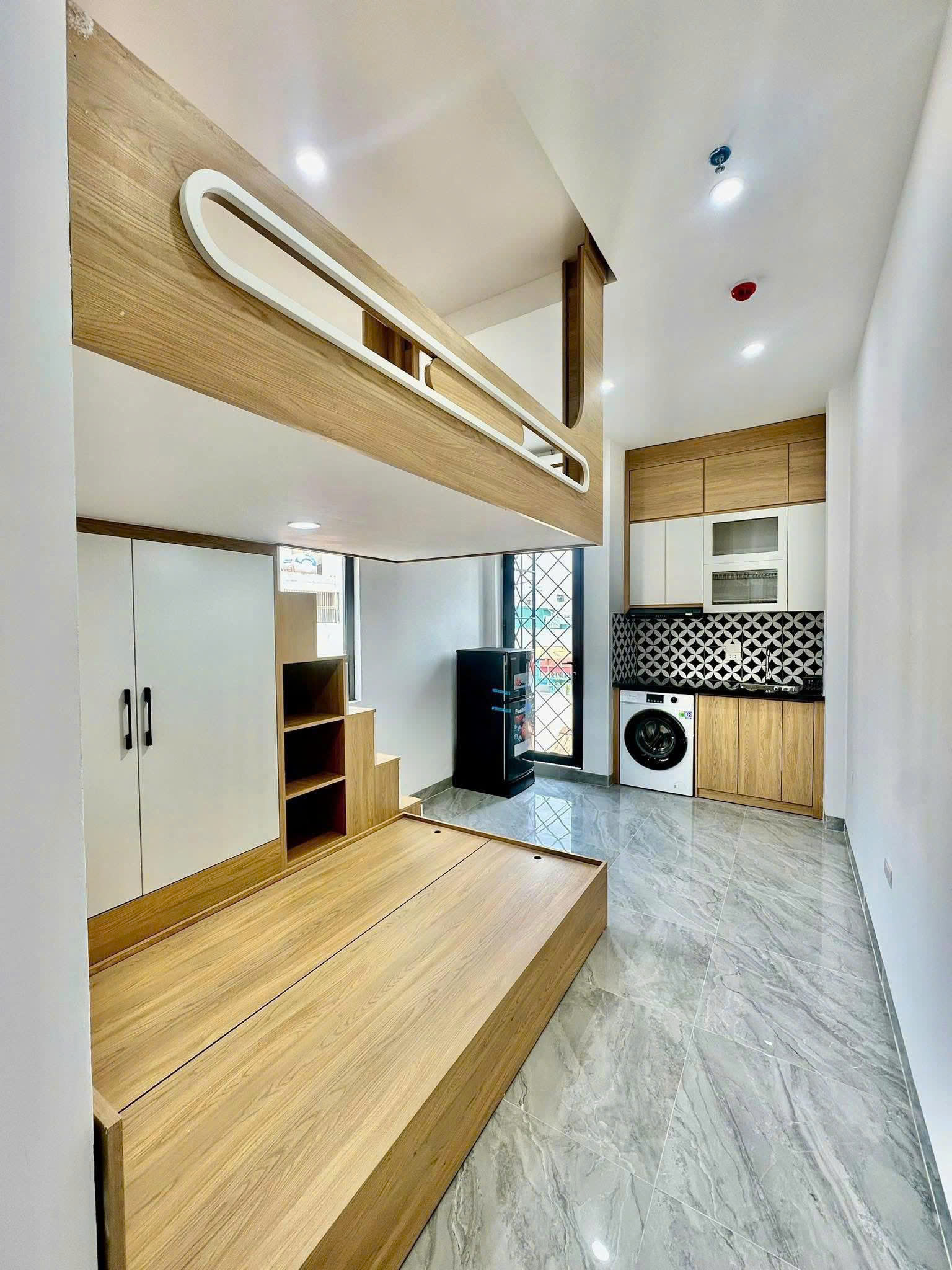 [BÁN GẤP] TÒA CHDV THANH XUÂN 44.2M², 7 TẦNG, 12 PHÒNG, DÒNG TIỀN 65TR/THÁNG, GIÁ 15.8 TỶ