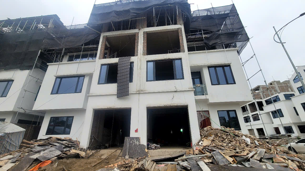 HOÀNG TĂNG BÍ – BIỆT THỰ LÔ GÓC KĐT BẮC CỔ NHUẾ – CHÈM