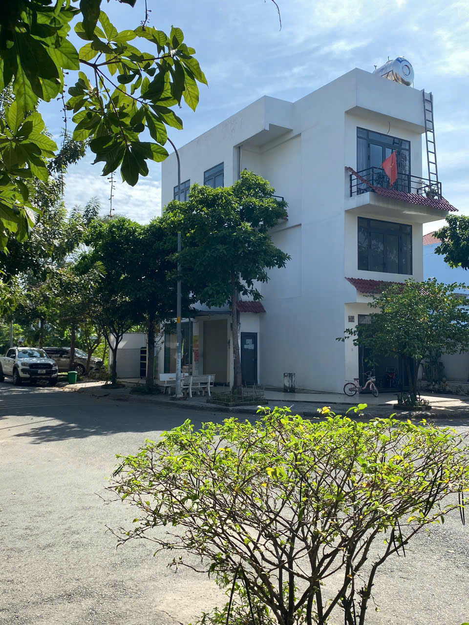 Căn góc biệt thự KDC Hưng Phú DT 120m, 3 tầng khu đồng bộ