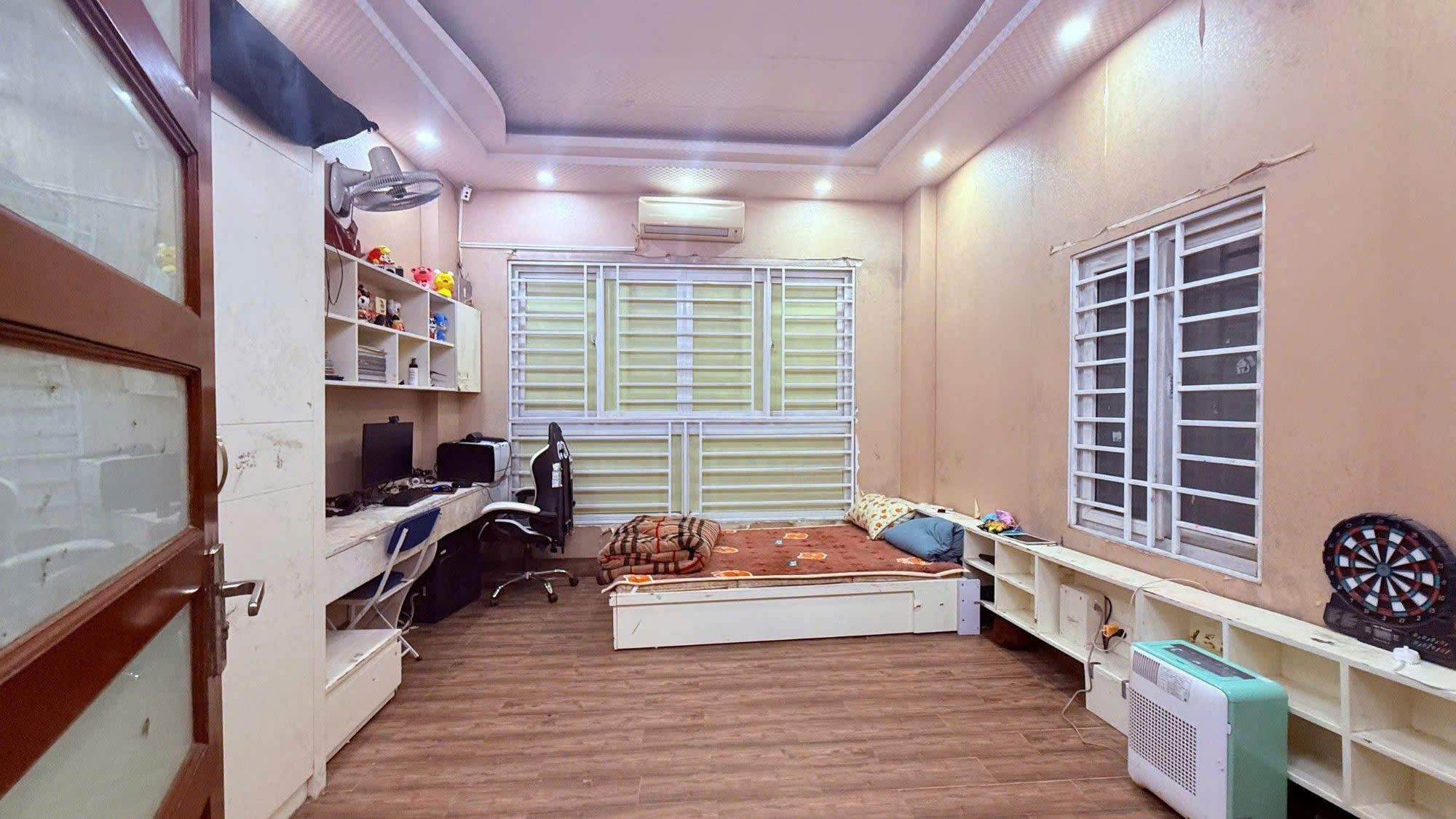 CẬN CẦU VƯỢT PHẠM VĂN ĐỒNG – NHÀ ĐẸP 5 TẦNG – 3 NGỦ – GIÁ TỐT HIẾM GẶP