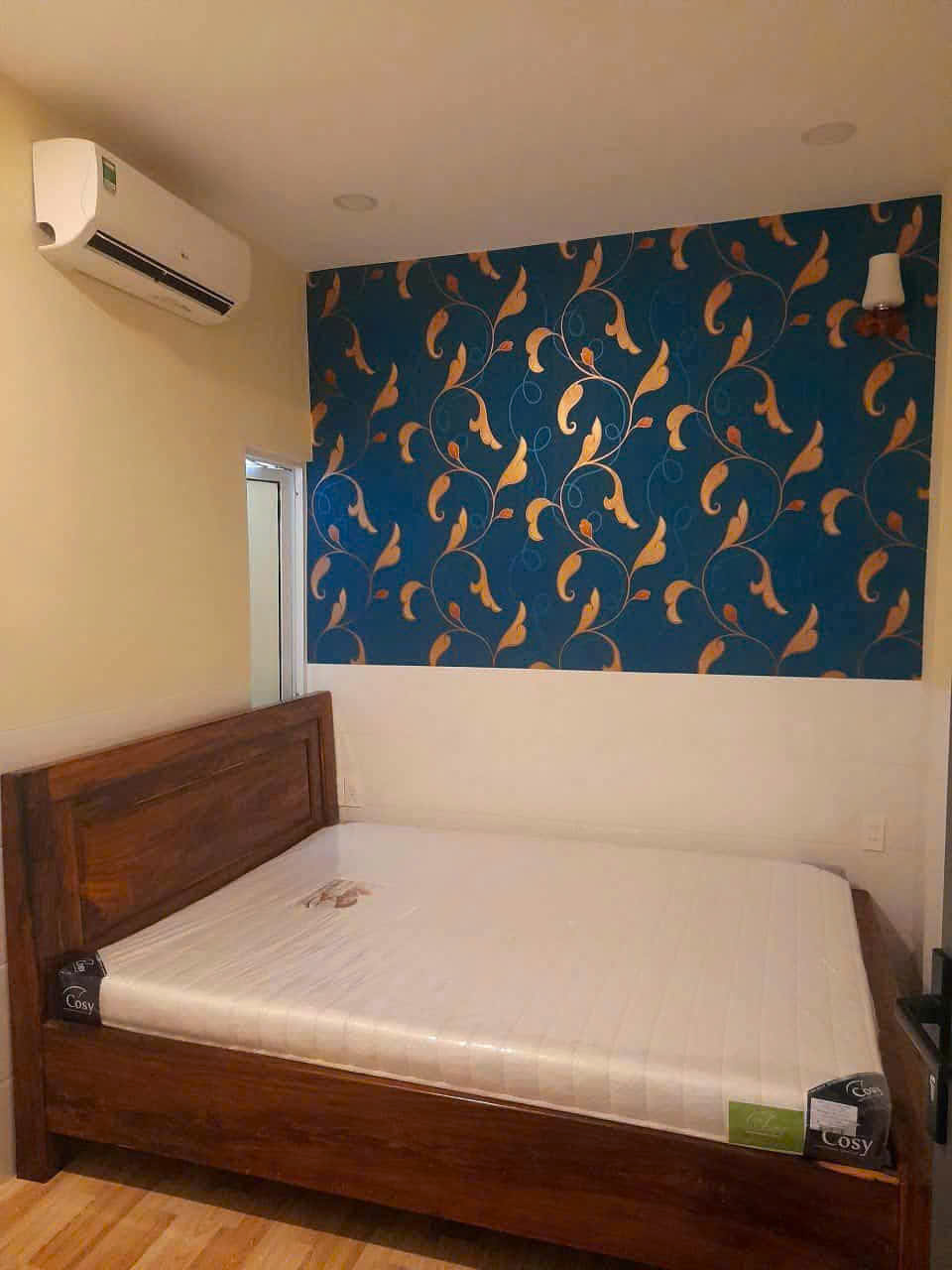 Chủ kẹt tiền cần bán nhanh căn nhà 5 tầng Diện tích : 49,8 m2 Giá bán : 12 tỷ ( thương lượng ) lh e