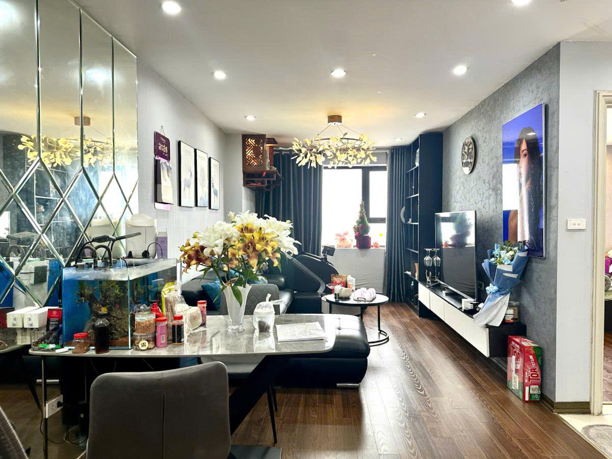 SIÊU PHẨM BUILDING LÔ GÓC ĐÊ LA THÀNH – 9 TẦNG THANG MÁY – KINH DOANH